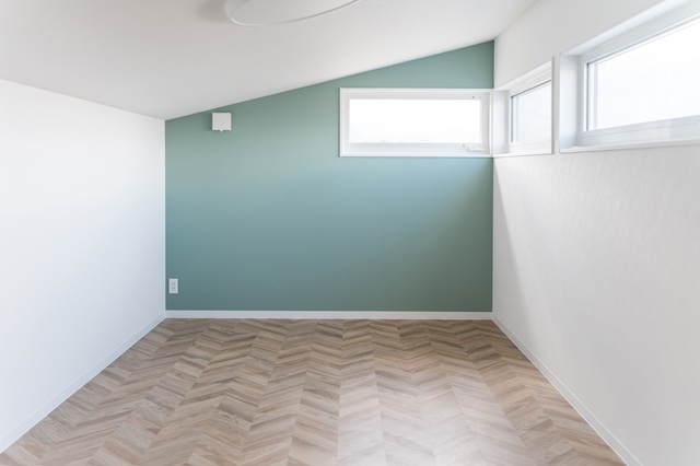 屋根裏部屋とは？定義と活用方法、メリット・デメリットをご紹介