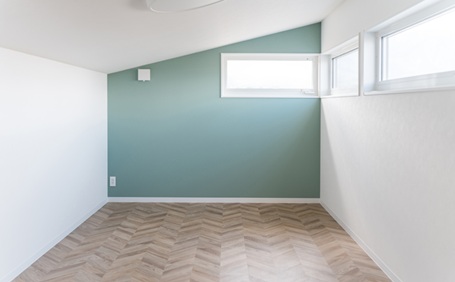 【実例】屋根裏部屋とは？定義や活用方法、メリット・デメリットも解説