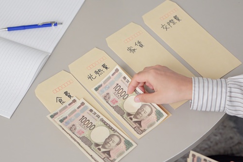 一人暮らしをするにはいくらかかるか、シュミレーションしてみましょう