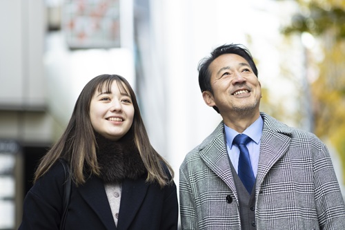 親と一緒に部屋を探すことで、より安心安全な住まいを選ぶことができます