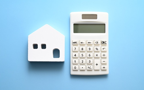 実際に外壁を漆喰塗りにするとどのくらいの費用がかかるのでしょうか