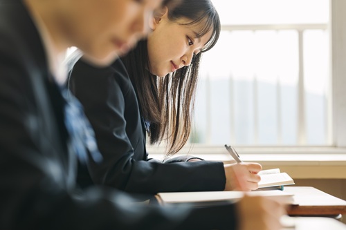 大学進学を機に一人暮らしする場合いつから用意すればよいのでしょうか