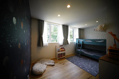 家族と共に成長する家【ボルダリング/ガレージ/アウトドア/移住】（出典：トモノ建築設計事務所　(株)トモノ）