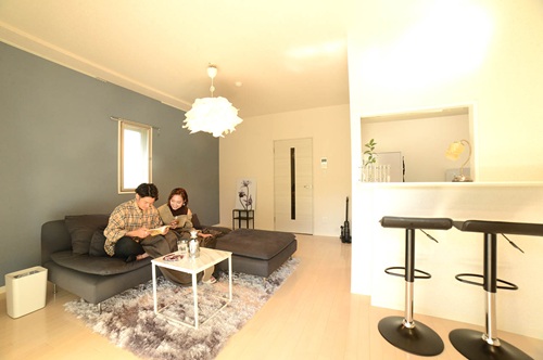 はる（22）さん×REI（22）さんのお部屋「モノトーン×フェミニンのこだわりシンプル部屋」