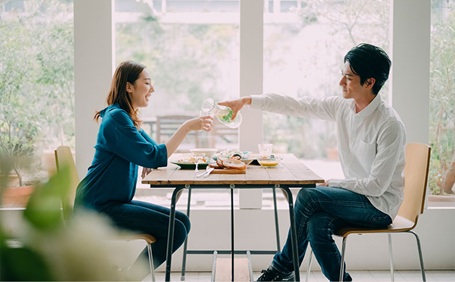 【経験者に聞く】結婚前に同棲をするべき?メリット・デメリットや必要な準備を解説