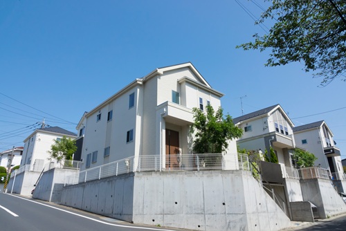 擁壁のある土地のメリットは何でしょうか