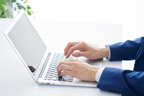 築50年の一戸建ての売却相場を調べる方法を紹介します