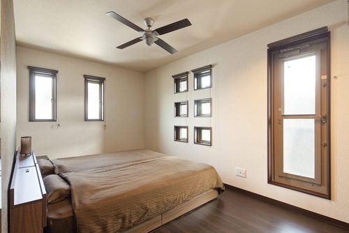 八王子市I様邸（出典：(株)サートンホーム）