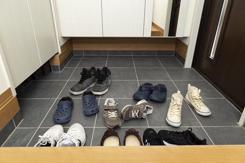 玄関の主な汚れについて解説します