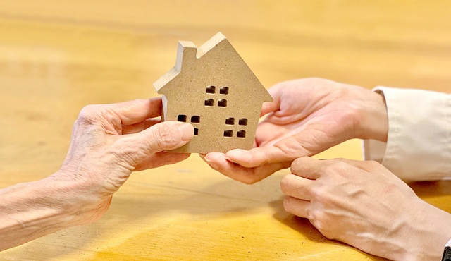 親が所有する不動産でも成年後見人であれば売却できます