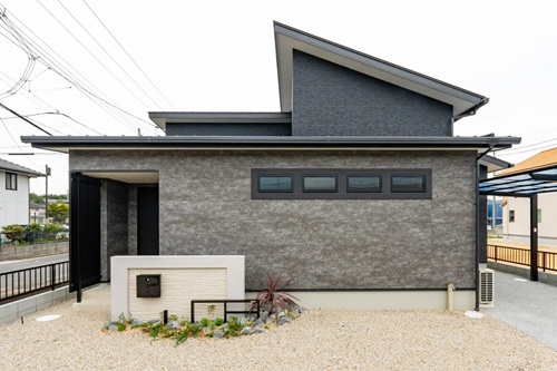 明るく開放的な空間で、心地よい暮らしを。/出典:(株)秀光ビルド 宇都宮店