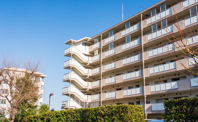 団地で一人暮らしはできる？メリット・デメリットや入居条件、注意点を解説