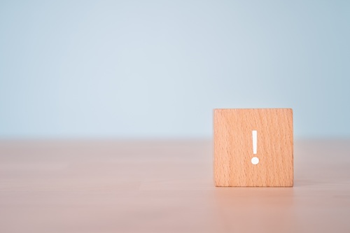 雨漏りの応急処置をする際の注意点があります