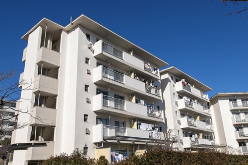 築40年のマンションにはいつまで住めるのか解説します