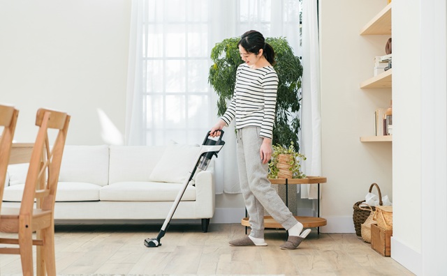 専業主婦の割合は？なりたい理由とメリット・デメリット、離婚時の注意点を解説