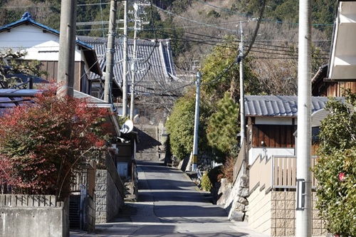 傾斜地に家を建てた際のよくある後悔を紹介します