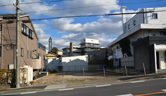 傾斜地に家を建てた人が後悔したポイントを紹介します