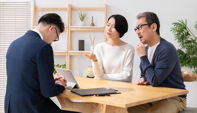 契約を急かすハウスメーカーの対処法を解説します