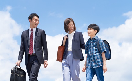 【みんなの体験談】共働きの子育て事情とは?負担を減らすポイントも解説