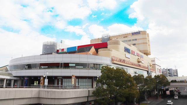 「アルパーク」や「ジ アウトレット広島」など、商業施設が充実しています