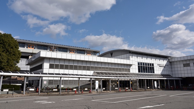 アストラムラインだけでなく、ＪＲ可部線も利用できる大町駅