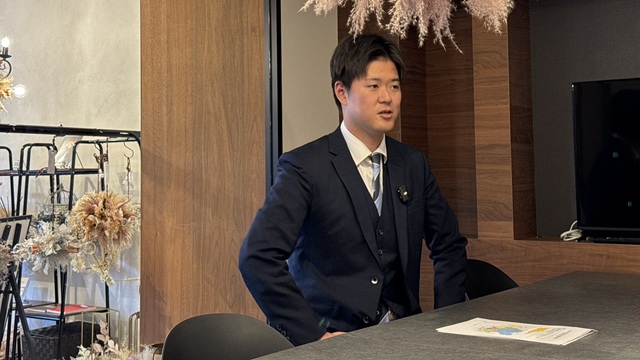 おすすめ駅を解説してくれた紙田さん。詳しくお話してくださいました