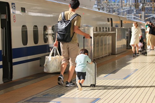 義実家から大きく離れていると、帰省するだけでお金と時間・労力がかかります