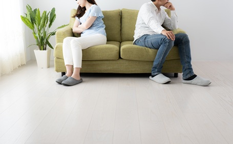 【みんなの声】義実家に行きたくない！義実家との距離感と対処法を解説