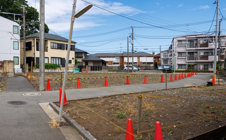 ハウスメーカーに土地を売るメリットは？注意点と高く売るためのポイントを紹介