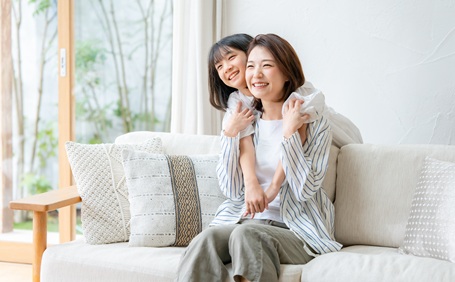 シングルマザーは家を買うべき？年収の目安や利用できるローン・補助金・支援制度を紹介