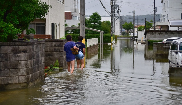 床上浸水とは？被害の具体例や対応手順、事前対策、リフォームにかかる費用相場を解説
