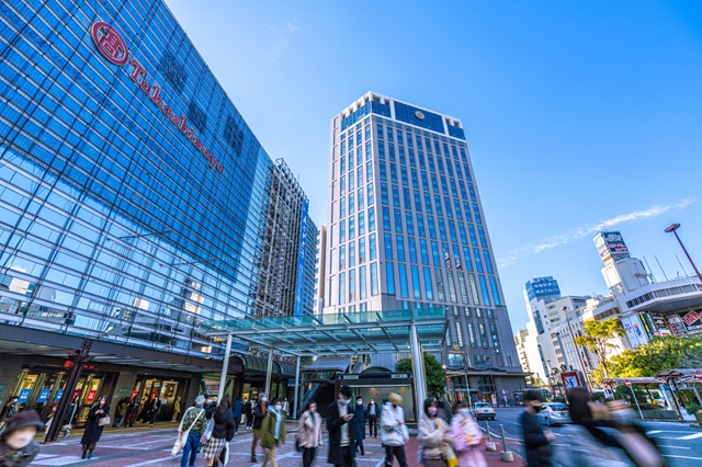 県内一の巨大ターミナル駅である横浜駅。商業施設や飲食店も充実しているため駅周辺で完結できます