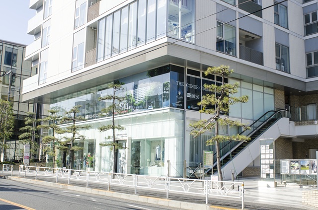 おしゃれなカフェやセレクトショップなどが立ち並び、芸能人も多く住んでいる代官山