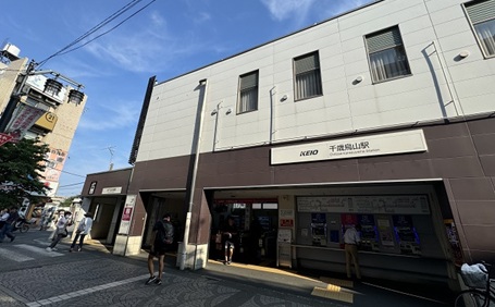 千歳烏山の住みやすさを徹底解説!賑わう商店街がある交通利便性の高い街