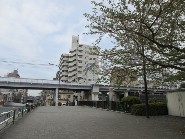 源森橋（千葉工業大学東京スカイツリータウンキャンパス）