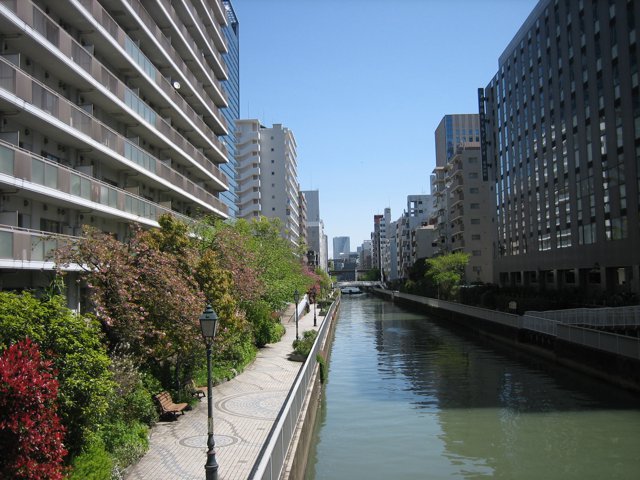 新芝浦運河（東京工業大学田町キャンパス）