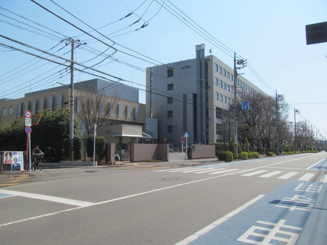 けやき門（法政大学小金井キャンパス）