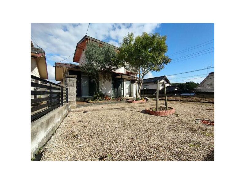 Higashitsuda-cho, Matsue-shi (Matsue Sta.) 2F 3LDK

4,000,000 yen