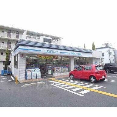 ローソン大宮南山ノ前店 距離：240m