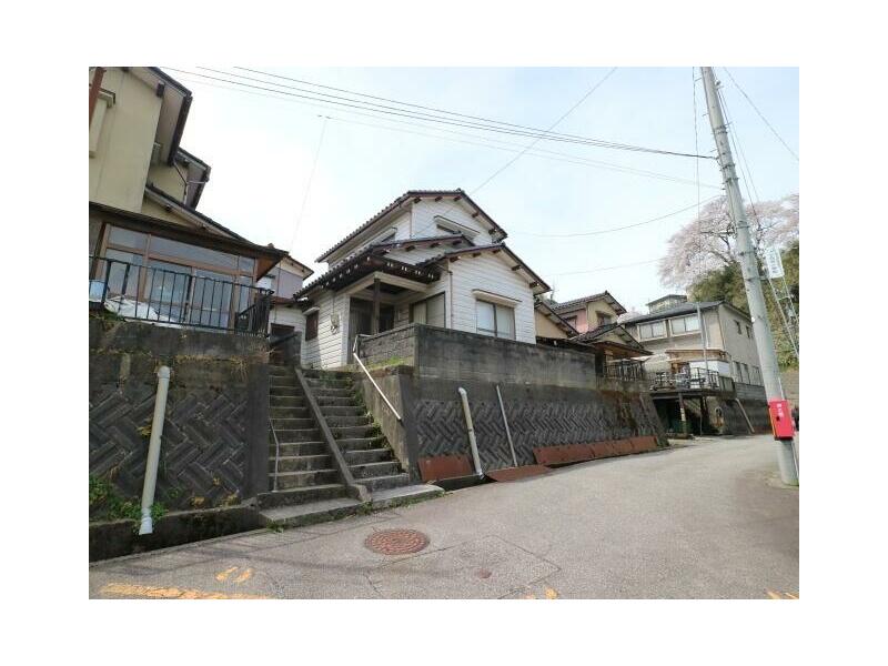 Higashichōgō 町, Kanazawa City (Higashi Kanazawa Station) 2-story 5K