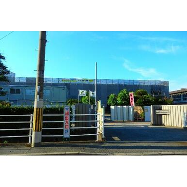 姫路市立広畑中学校 距離：1,821m