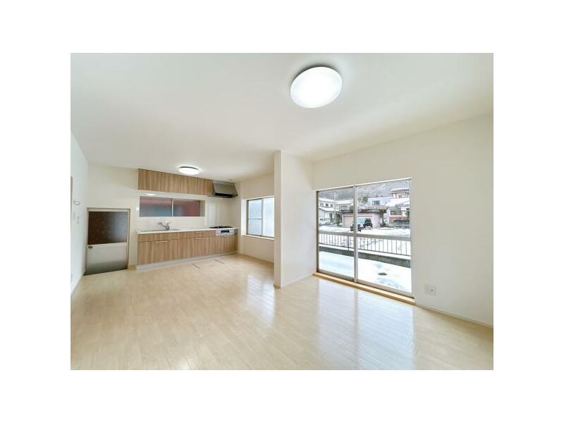 Takiyama, Tottori-shi, Tottori (Tottori station) 2F 4LDK

14.99 million yen