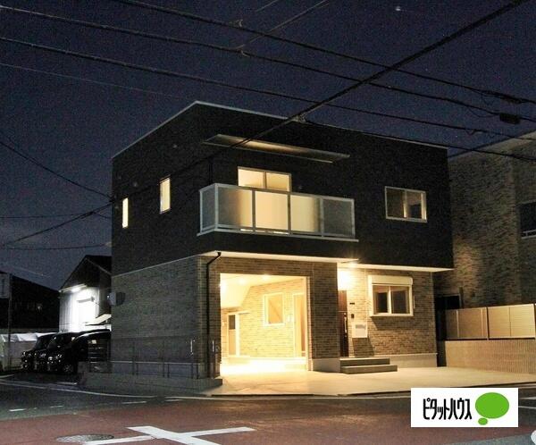 アットホーム housevq元中野 ガレージハウス 2ldk 提供元 ピタットハウス神宮南 株 アイビーホーム 名古屋市中川区の賃貸 一戸建て アットホーム housevq元中野 ガレージハウス 2ldk 提供元 ピタットハウス神宮南 株 アイビーホーム 名古屋市中川区の賃貸 一戸建て