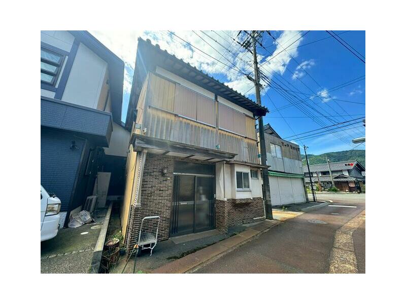 2F 4LDK, Oura, Nishiazai-cho, Nagahama-shi, Nagahama

2,000,000 yen