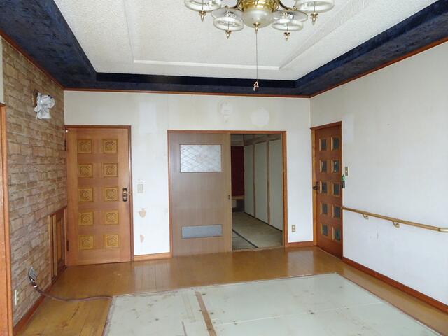 中川郡池田町 字高島(池田駅) 2階建 4LK 3