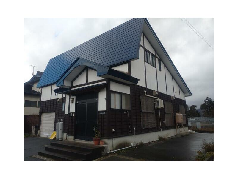 9 minutes on foot from JR Azuma Line "Sagae" Station