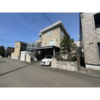 札幌市中央区 南十三条西１８丁目 （西線１４条駅 ） 3階建 2LDK