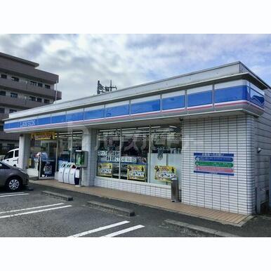 ローソン吉川高富一丁目店 距離:420m