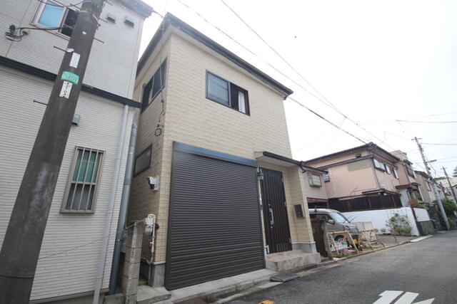 Cheap house for sale in Suginami, Tokyo