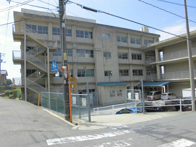 アットホーム 福山市 本郷町 松永駅 平屋建 ３ｄｋ 福山市の中古一戸建て 提供元 ハウスドゥ 福山松永店 株 タカハシ 一軒家 家の購入